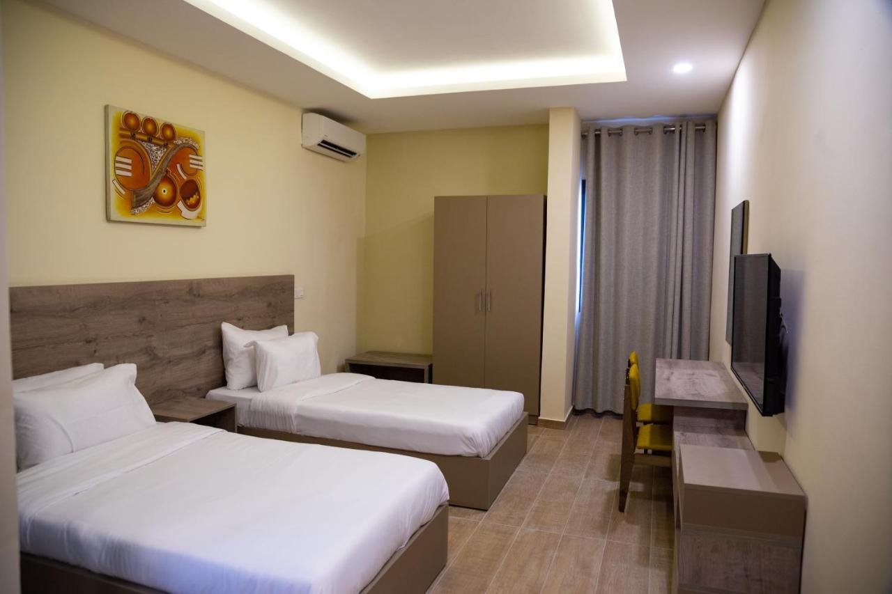 Silver Moon Hotel Abidjan Exterior foto